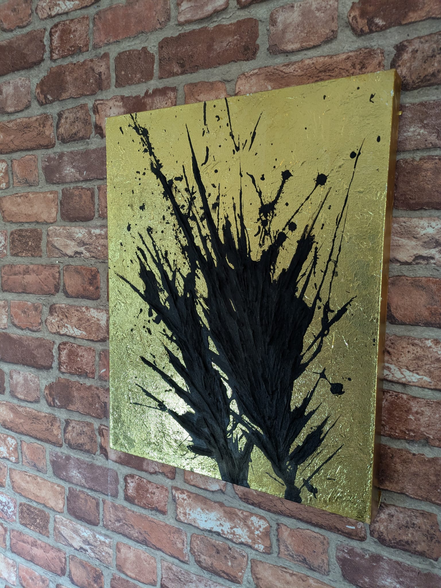 Gold eruption Detail 2